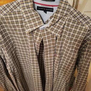 Tommy Hilfiger plaid yellow/blue button down size XL